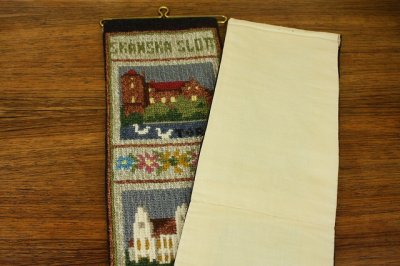 画像3: 北欧ツヴィスト刺繍タペストリー　スコーネの家